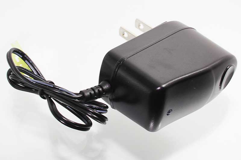 New Ni-MHバッテリー充電器